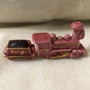 Vintage Arcadia Miniature Coal Car &Train Salt and Pepper Shakers